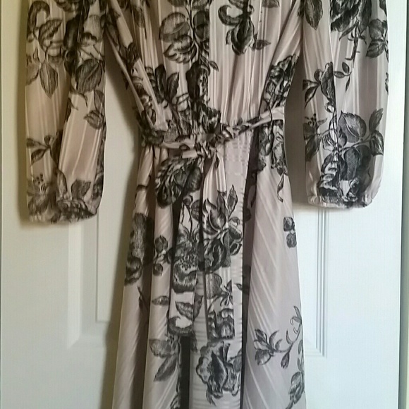 Vintage Polyester Floral dress - Picture 3 of 5